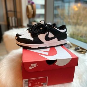 NEW Nike Dunk low